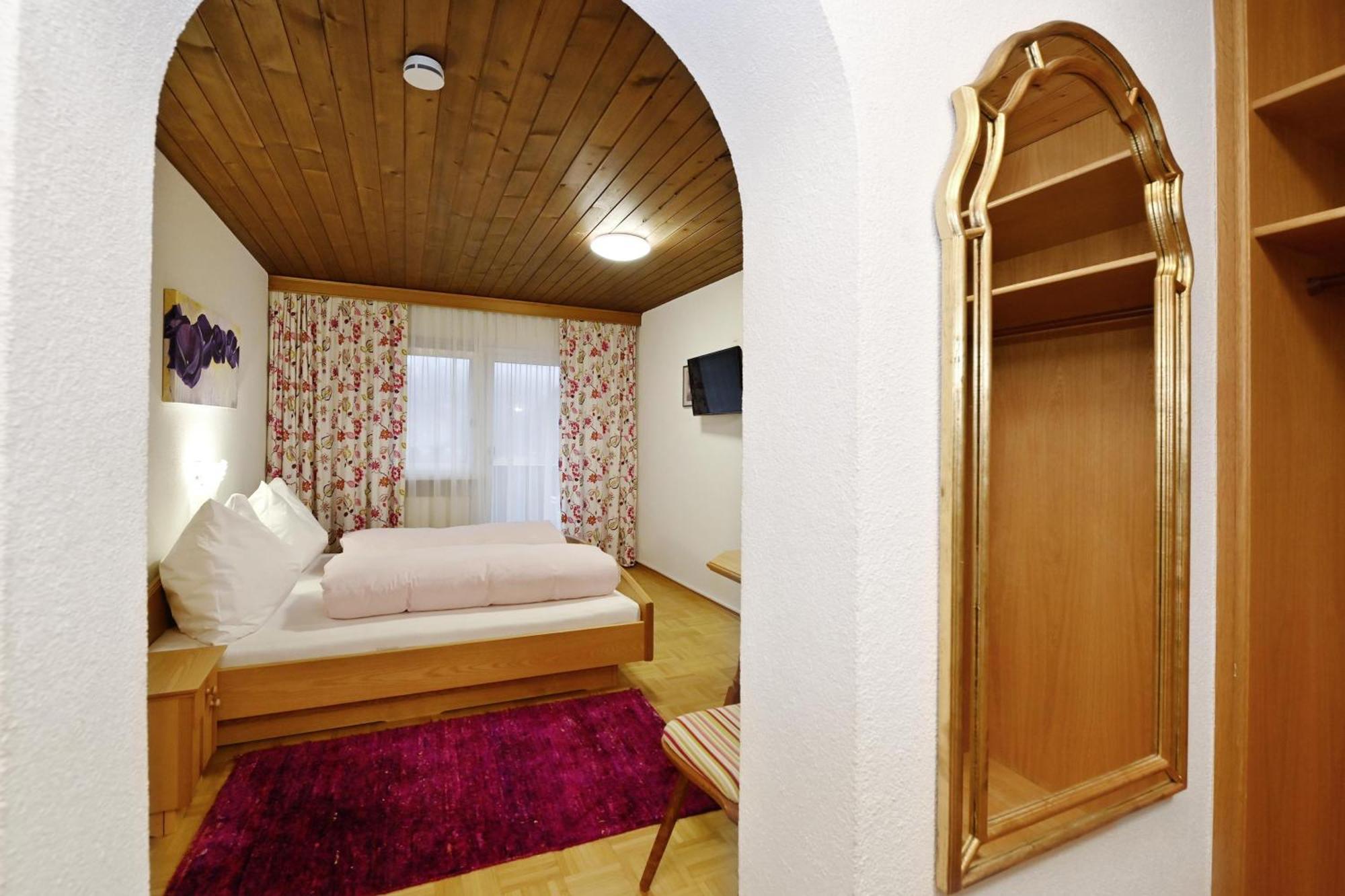 Gaestehaus Rundblick Шрунс Экстерьер фото